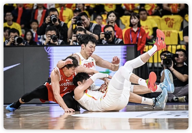 42分大勝！亞預(yù)賽中國男籃復(fù)仇日本 趙睿16+8+5